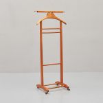 1037 9494 VALET STAND